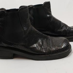 Kenneth Cole Men's Faux Snake Skin Chukka Boots